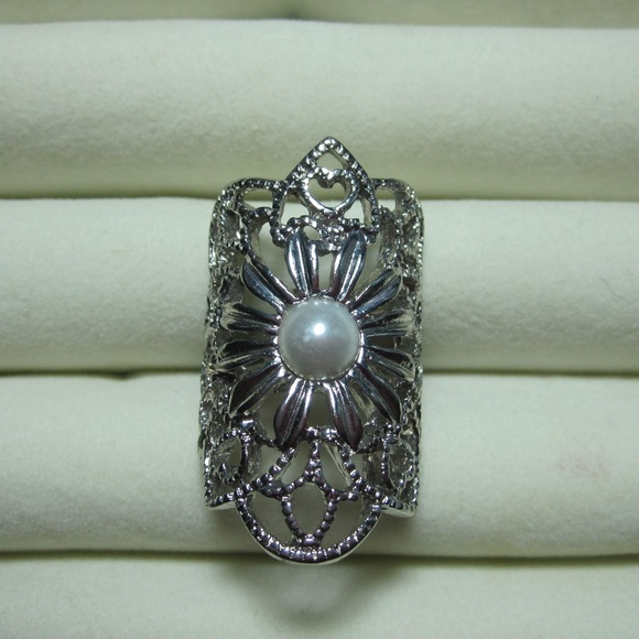 unknown Jewelry - Costume jewelry: ring unknown Jewelry - Costume jewelry: ring